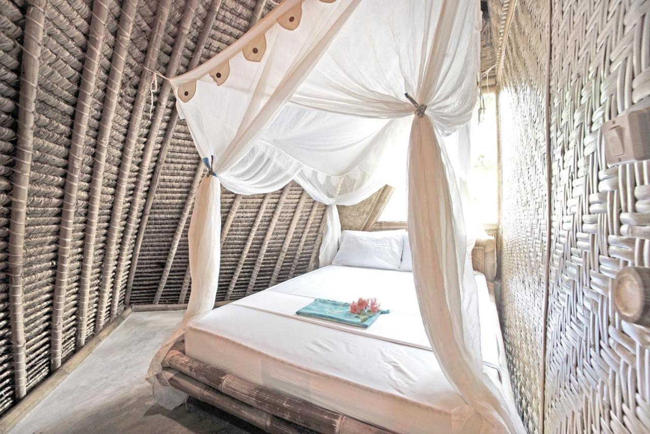 Batu Bambu Hotel Kuta  Habitación foto